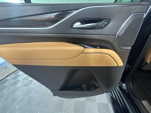 Used 2023 Cadillac Escalade Sport w/ LPO, ONYX Package AWD/4WD image 23