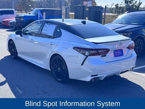 Used 2022 Toyota Camry XSE image 5