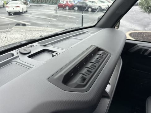 New 2025 Ford Bronco Badlands image 34