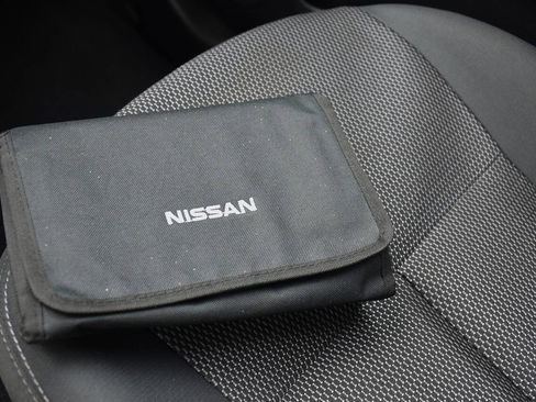 Used 2014 Nissan Versa SV FWD image 22