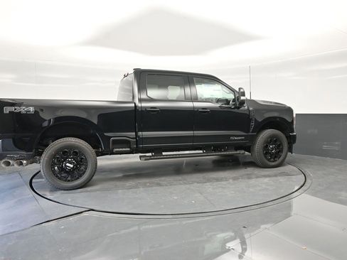 New 2026 Ford F250 Lariat w/ Black Appearance Package image 10