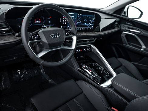 New 2025 Audi Q5 Premium Plus image 8