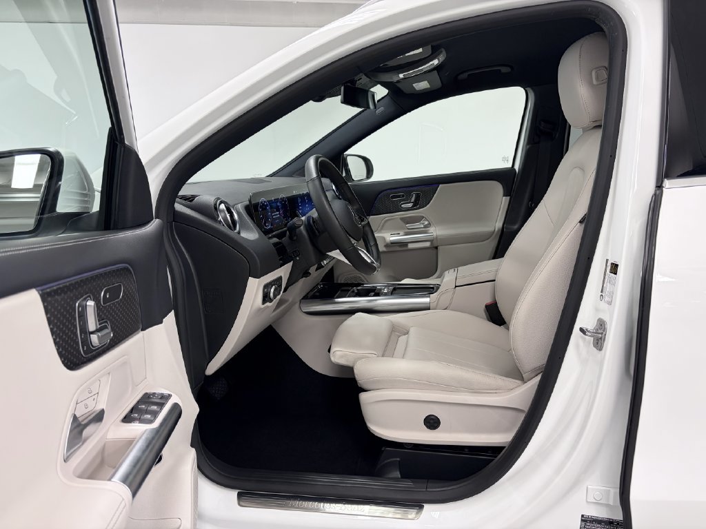 Certified 2025 Mercedes-Benz GLA 250 4MATIC image 15