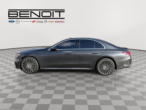 Used 2024 Mercedes-Benz E 350 4MATIC Sedan image 8
