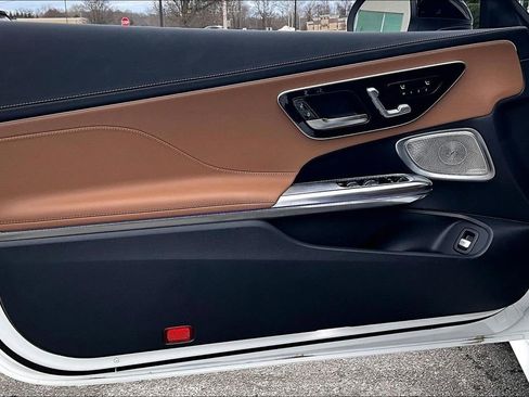 Certified 2024 Mercedes-Benz CLE 450 4MATIC Cabriolet image 18