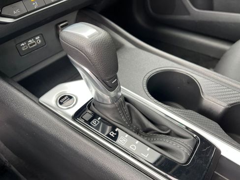 Used 2025 Nissan Altima 2.5 SV FWD image 42