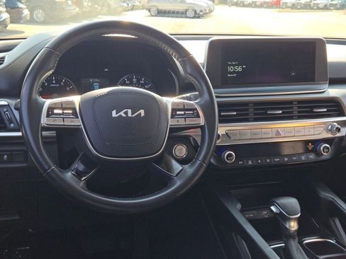 Used 2022 Kia Telluride LX image 17