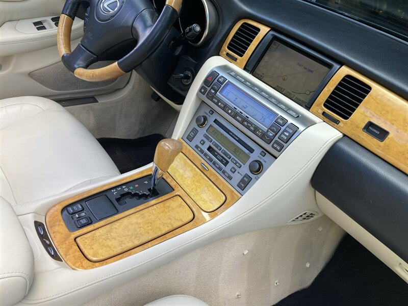 Used 2002 Lexus SC 430 Convertible RWD image 30