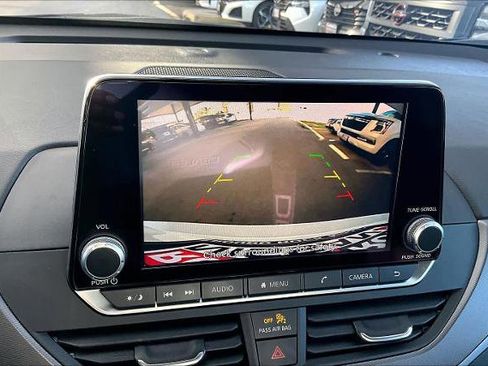 Certified 2025 Nissan Altima 2.5 SR image 25