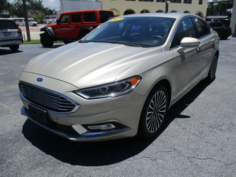 Used 2017 Ford Fusion Titanium AWD/4WD image 3