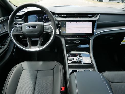 New 2026 Jeep Grand Cherokee L Limited AWD/4WD image 9