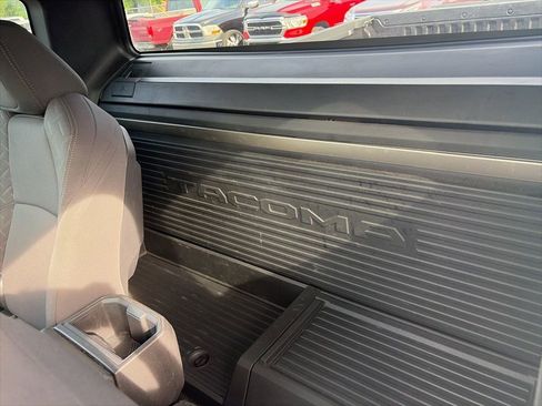 Used 2024 Toyota Tacoma SR image 8