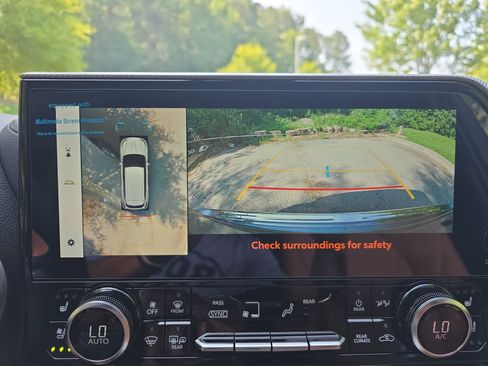 New 2026 Toyota Highlander Platinum AWD/4WD image 25