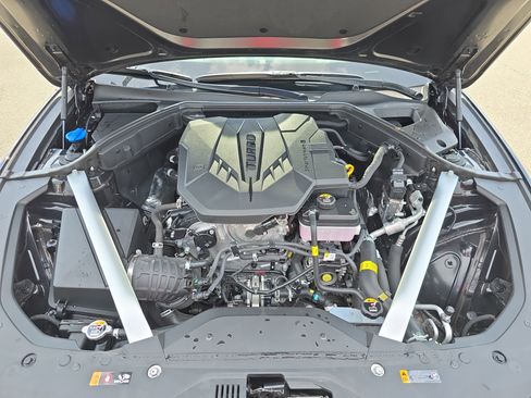 Used 2025 Genesis G70 2.5T AWD/4WD image 27