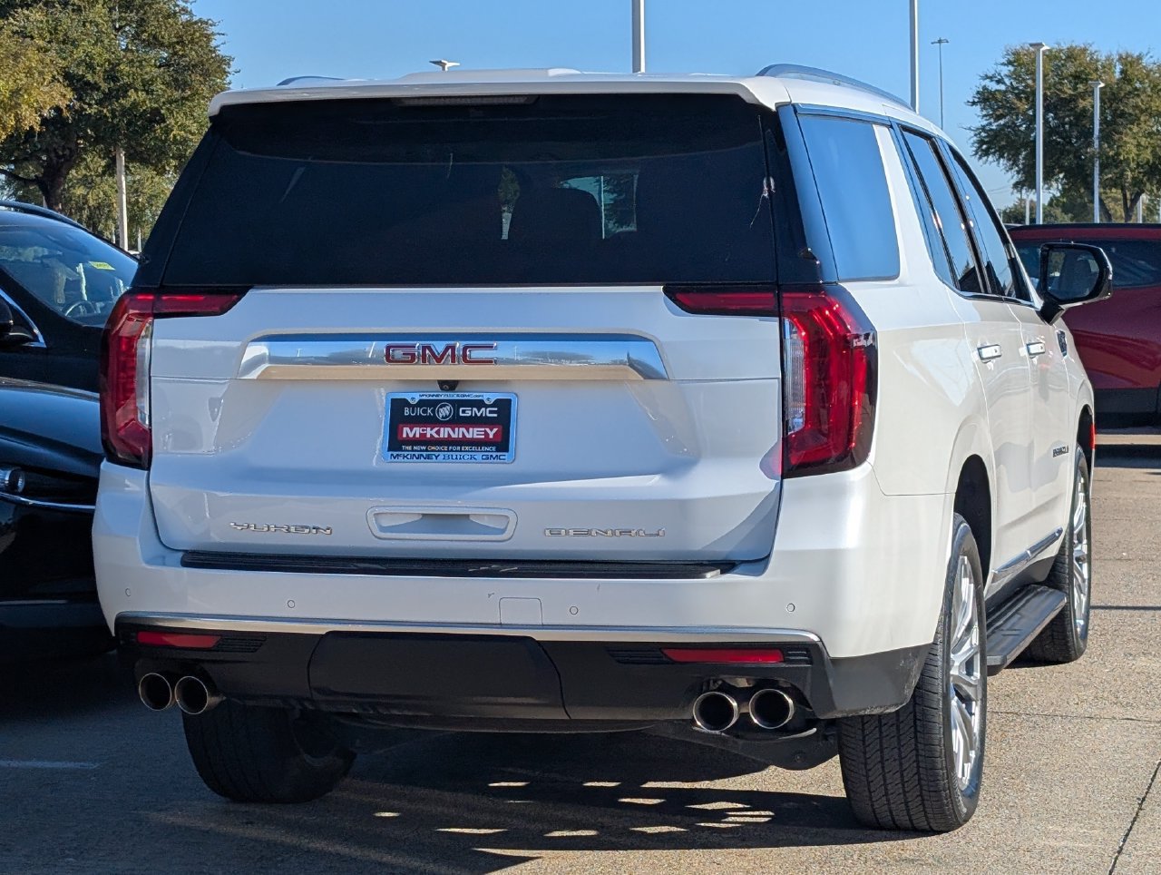 Used 2024 GMC Yukon Denali RWD image 4