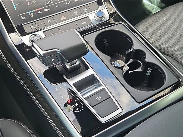 Used 2025 Audi Q8 Premium Plus AWD/4WD image 15