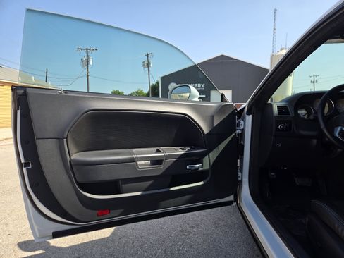 Used 2012 Dodge Challenger R/T Plus RWD image 4