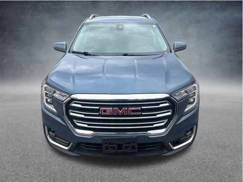 Used 2024 GMC Terrain SLT AWD/4WD image 3