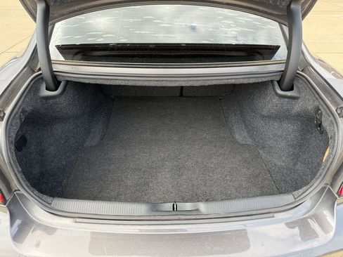 Used 2018 Dodge Charger R/T RWD image 28