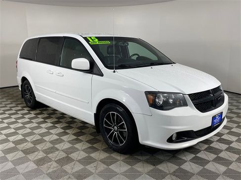 Used 2015 Dodge Grand Caravan SXT image 24