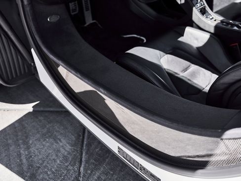 Used 2012 McLaren MP4-12C Coupe RWD image 36