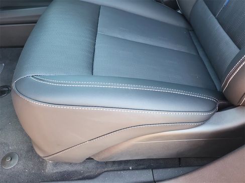 New 2025 Cadillac Lyriq Luxury image 11