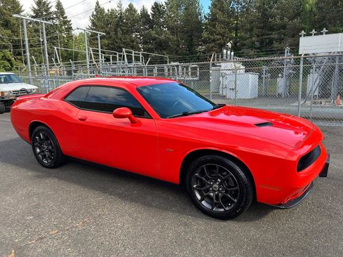 Used 2018 Dodge Challenger GT AWD/4WD image 3