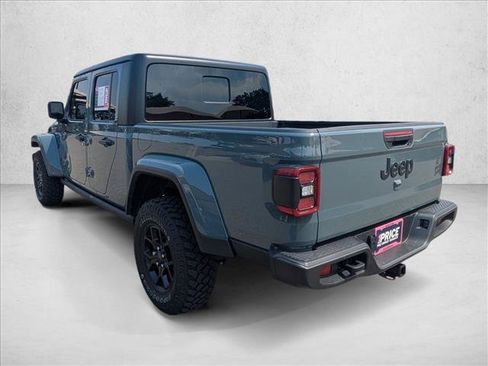 Used 2025 Jeep Gladiator Sport AWD/4WD image 7