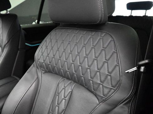 Used 2025 BMW X5 xDrive50e image 19