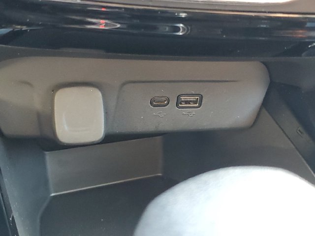 Certified 2024 Chevrolet Trax LT w/ Driver Confidence Package FWD image 28