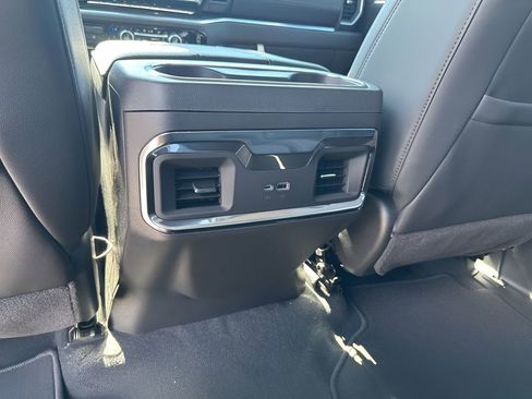 New 2026 GMC Sierra 1500 SLT w/ SLT Convenience Package image 21