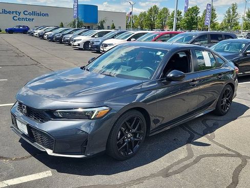 Used 2025 Honda Civic Sport image 3