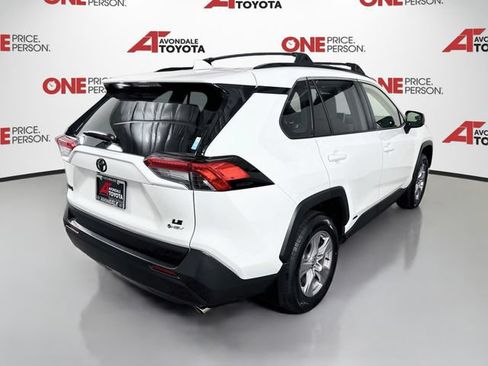 Certified 2025 Toyota RAV4 LE AWD/4WD image 8