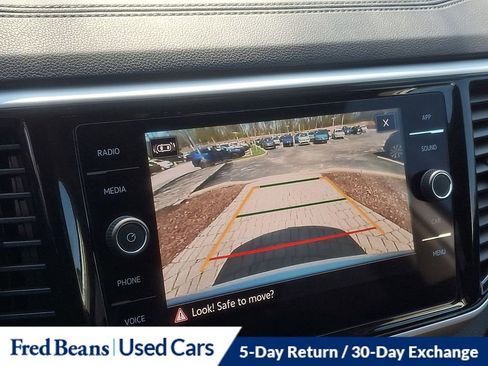 Certified 2023 Volkswagen Atlas SE w/ Black Wheel Package image 18