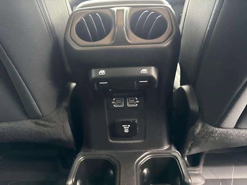 Used 2022 Jeep Wrangler Unlimited Sahara w/ Cold Weather Group image 7