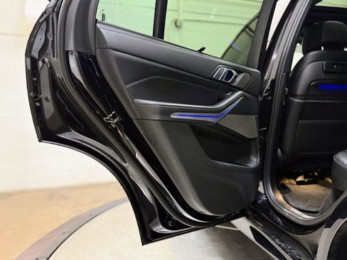 Used 2020 BMW X5 M50i w/ Executive Package image 16