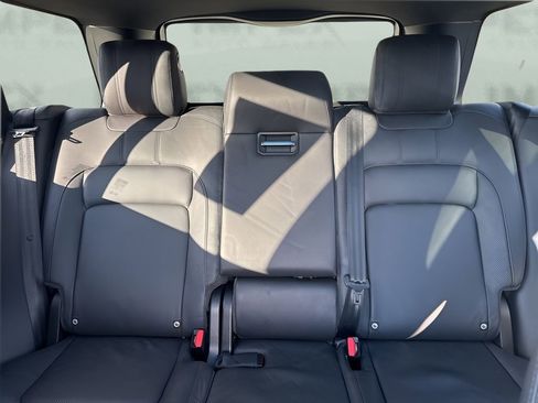 Used 2020 Land Rover Range Rover HSE image 12