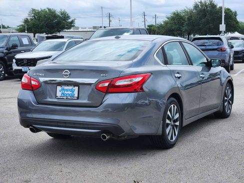 Used 2016 Nissan Altima 2.5 SV FWD image 6