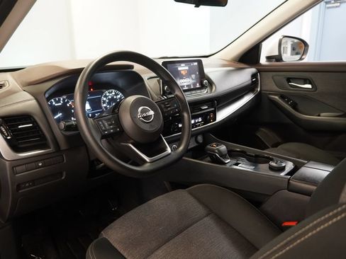 Used 2022 Nissan Rogue SV AWD/4WD image 6