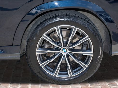 Used 2025 BMW X6 xDrive40i AWD/4WD image 41