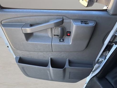 Used 2023 Chevrolet Express 3500 Work Van w/ Power Convenience Package image 17