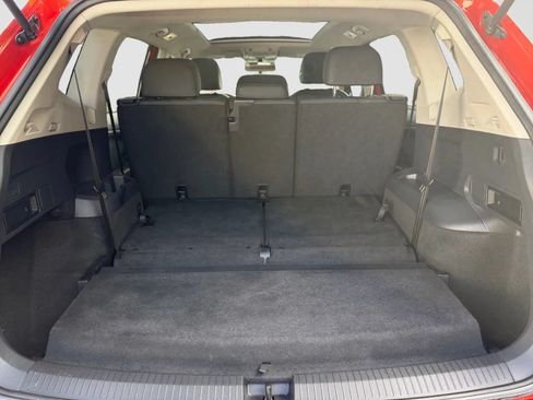 Used 2019 Volkswagen Tiguan SE w/ Panoramic Sunroof Package AWD/4WD image 17