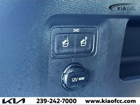 Certified 2024 Kia Telluride EX w/ EX Captain's Chair Package image 13