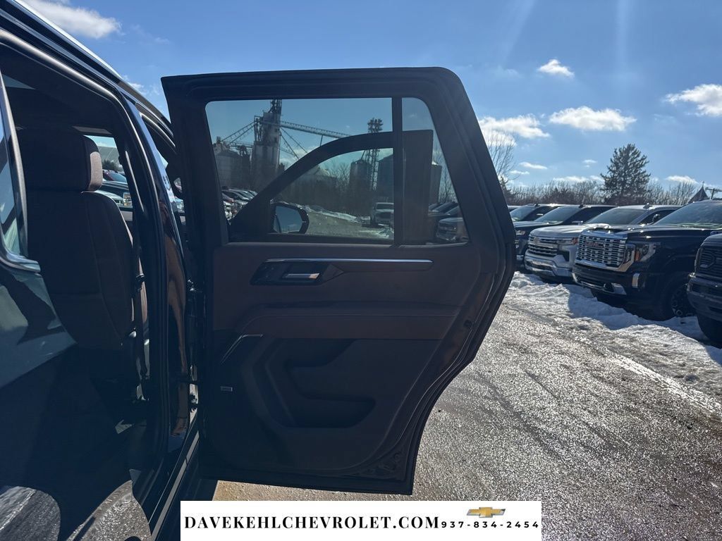 Used 2025 Chevrolet Tahoe High Country w/ Sun And Tow Package AWD/4WD image 48