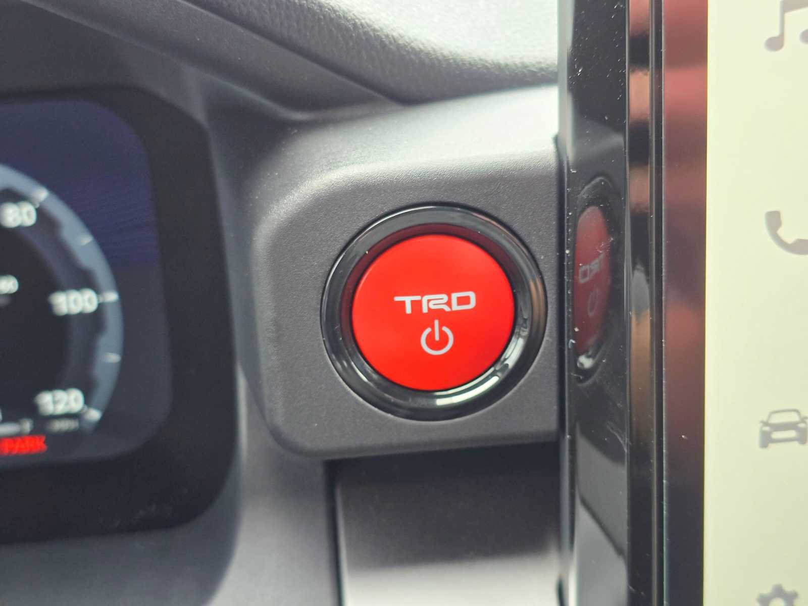 Used 2026 Toyota 4Runner TRD Off-Road Premium AWD/4WD image 31