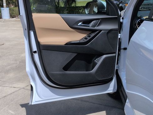 New 2026 Chevrolet Equinox ACTIV w/ Convenience Package III FWD image 8