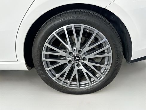 Used 2025 Mercedes-Benz CLA 250 image 11