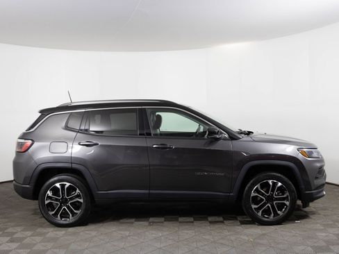 Used 2022 Jeep Compass Limited image 8