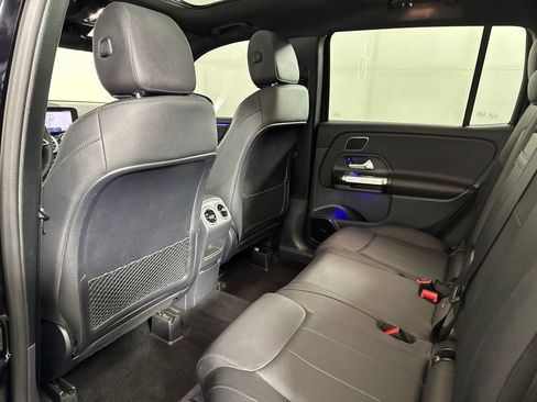 Certified 2024 Mercedes-Benz GLB 250 4MATIC image 21