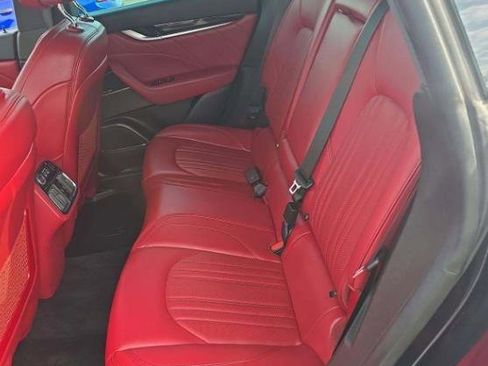 Used 2022 Maserati Levante GT image 7